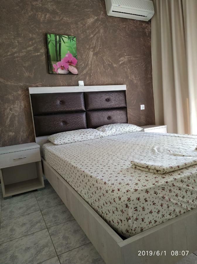 Lazaros Apartments Olympiakí Aktí Esterno foto